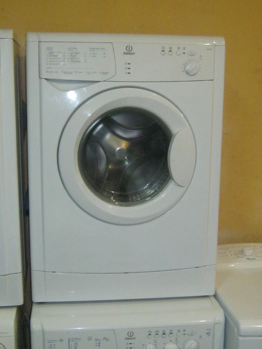  Indesit WIUN 102