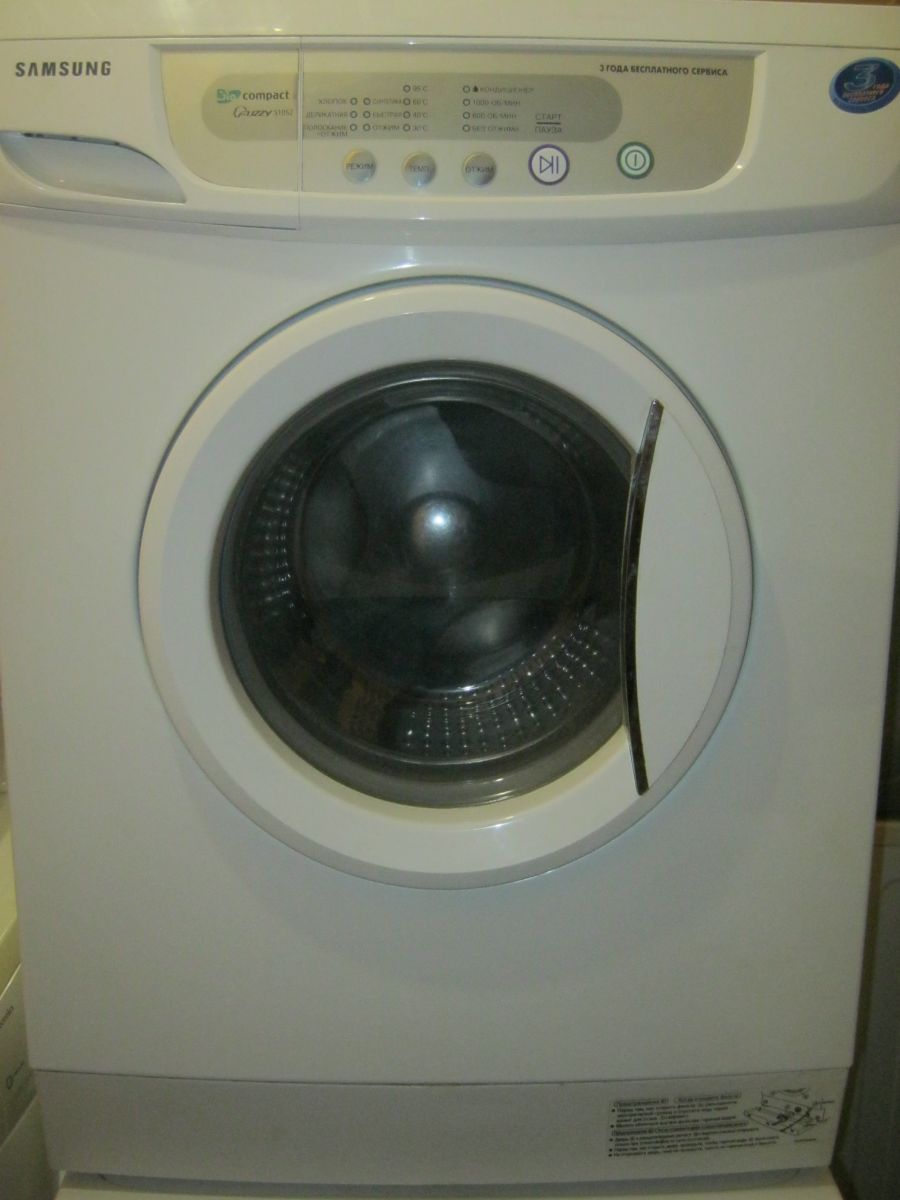 Samsung R1052