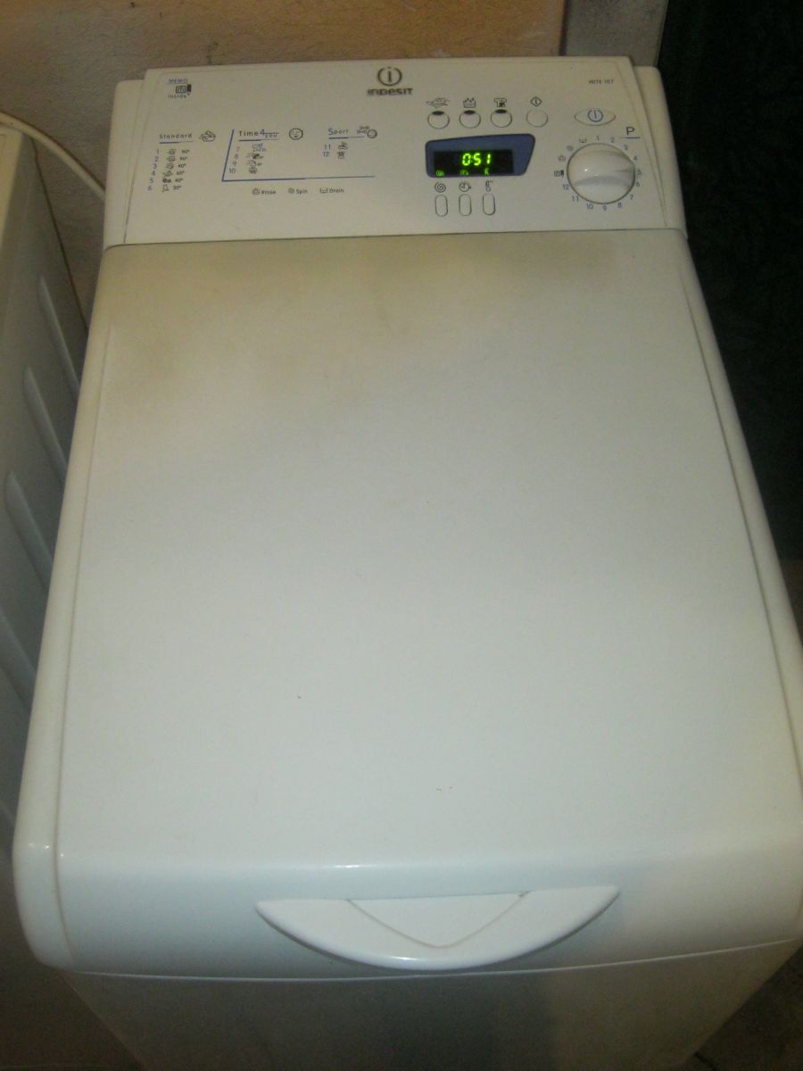 вертикальная Indesit WIТЕ 107  б/у