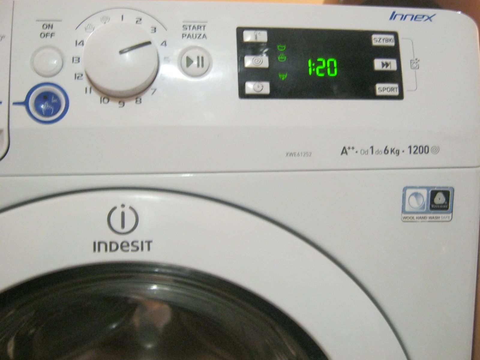 Indesit XWE 61252 б/у