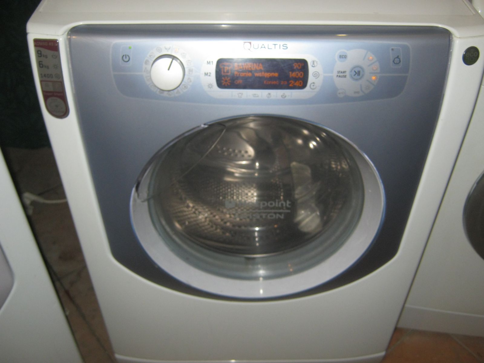 Ariston AQM9D 49 U с сушкой