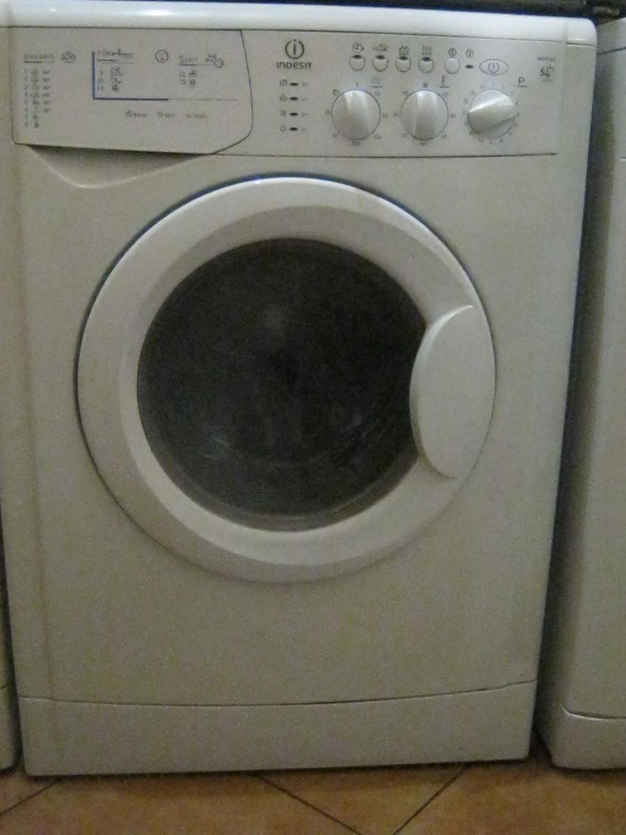 INDESIT WIDL 86 с сушкой