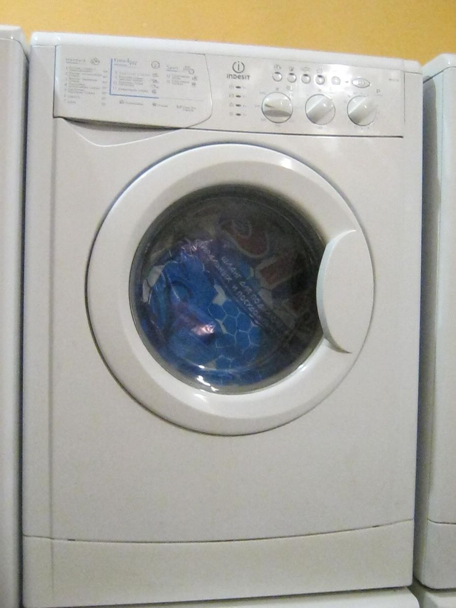  INDESIT WIUL 83