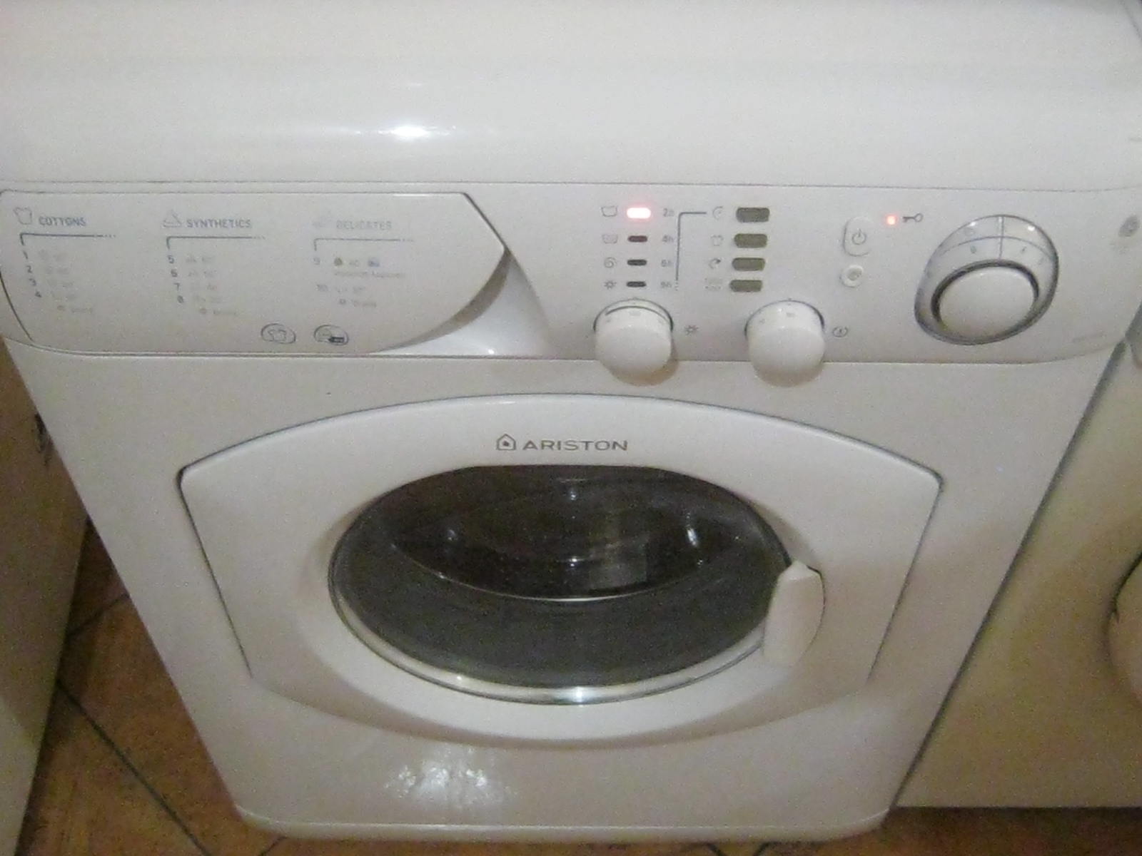 Ariston AML 105 с сушкой