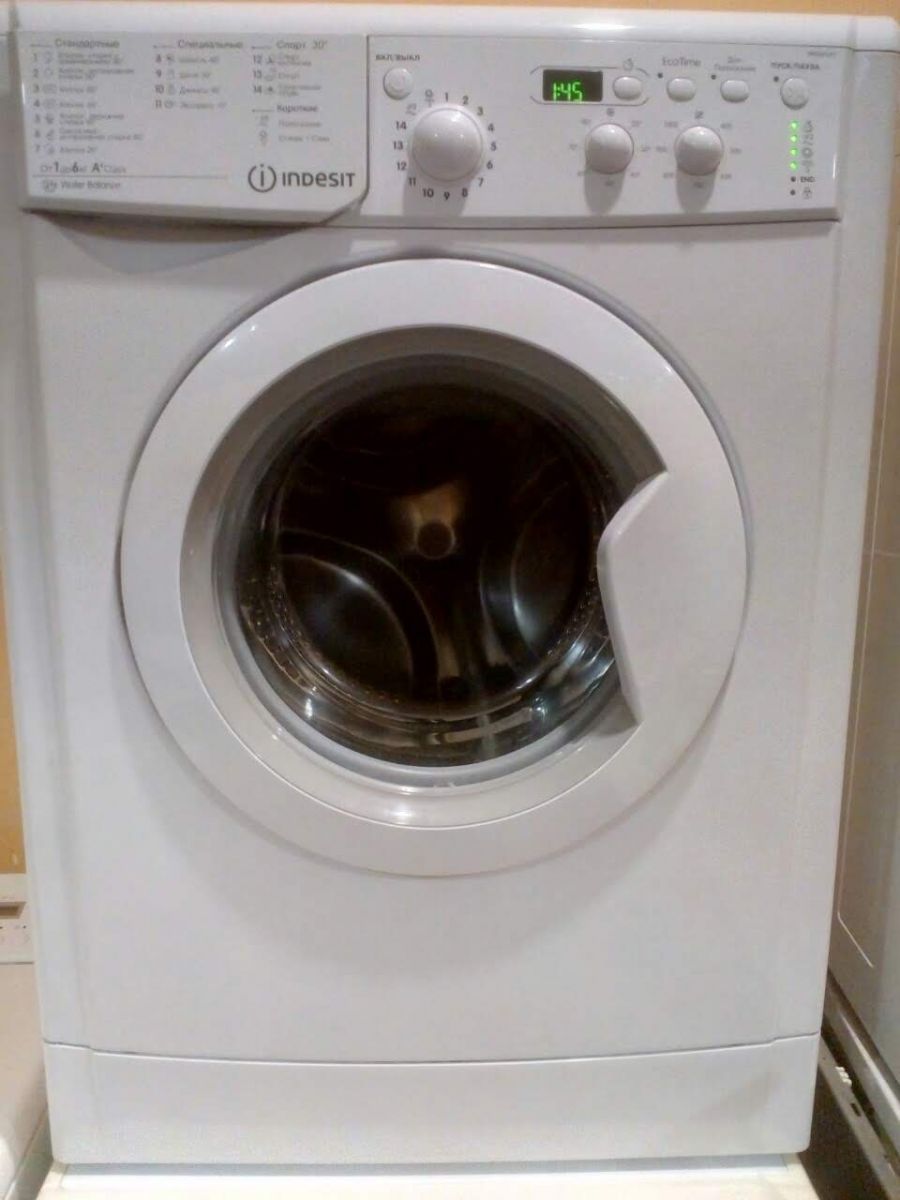 Indesit iwsd 61051 (Новая стиральная машина )