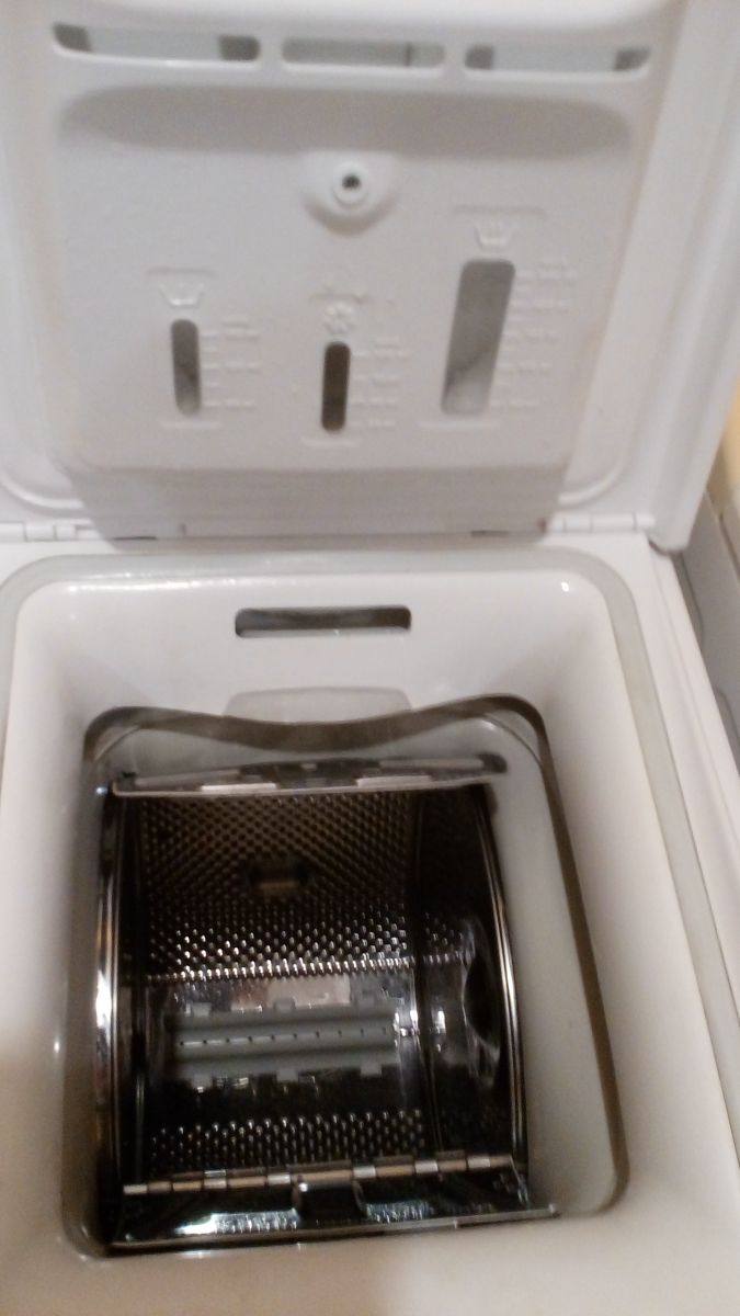 Whirlpool AWE 60410 б/у