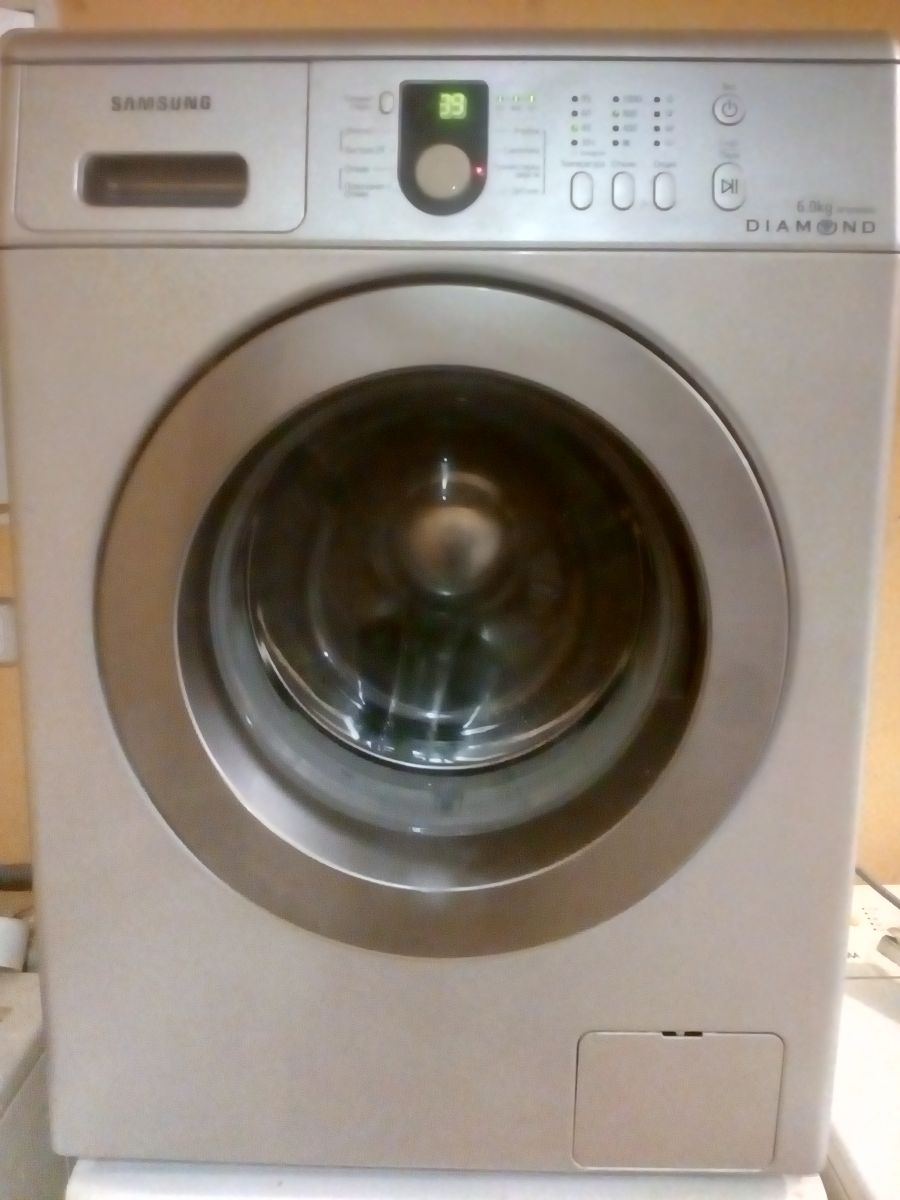 Samsung WF-8590