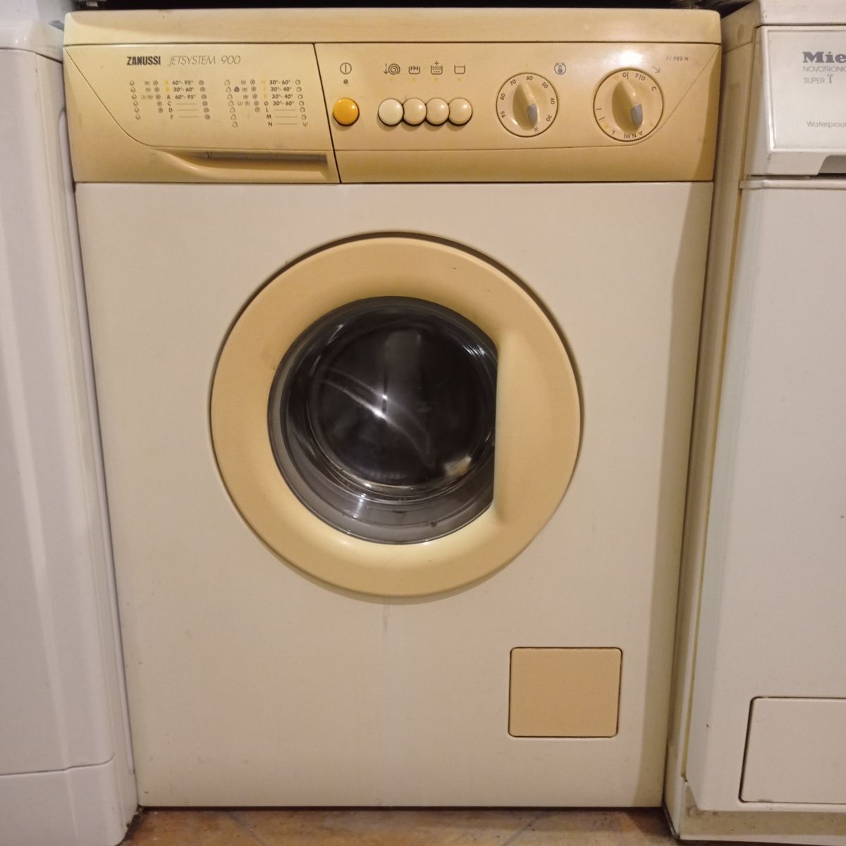 Zanussi FJ 905N