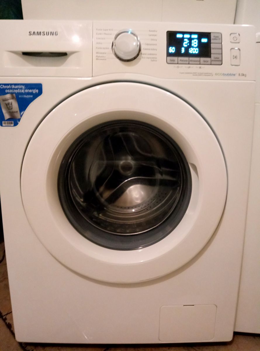 *Samsung WF80F5E3W2W из Европы