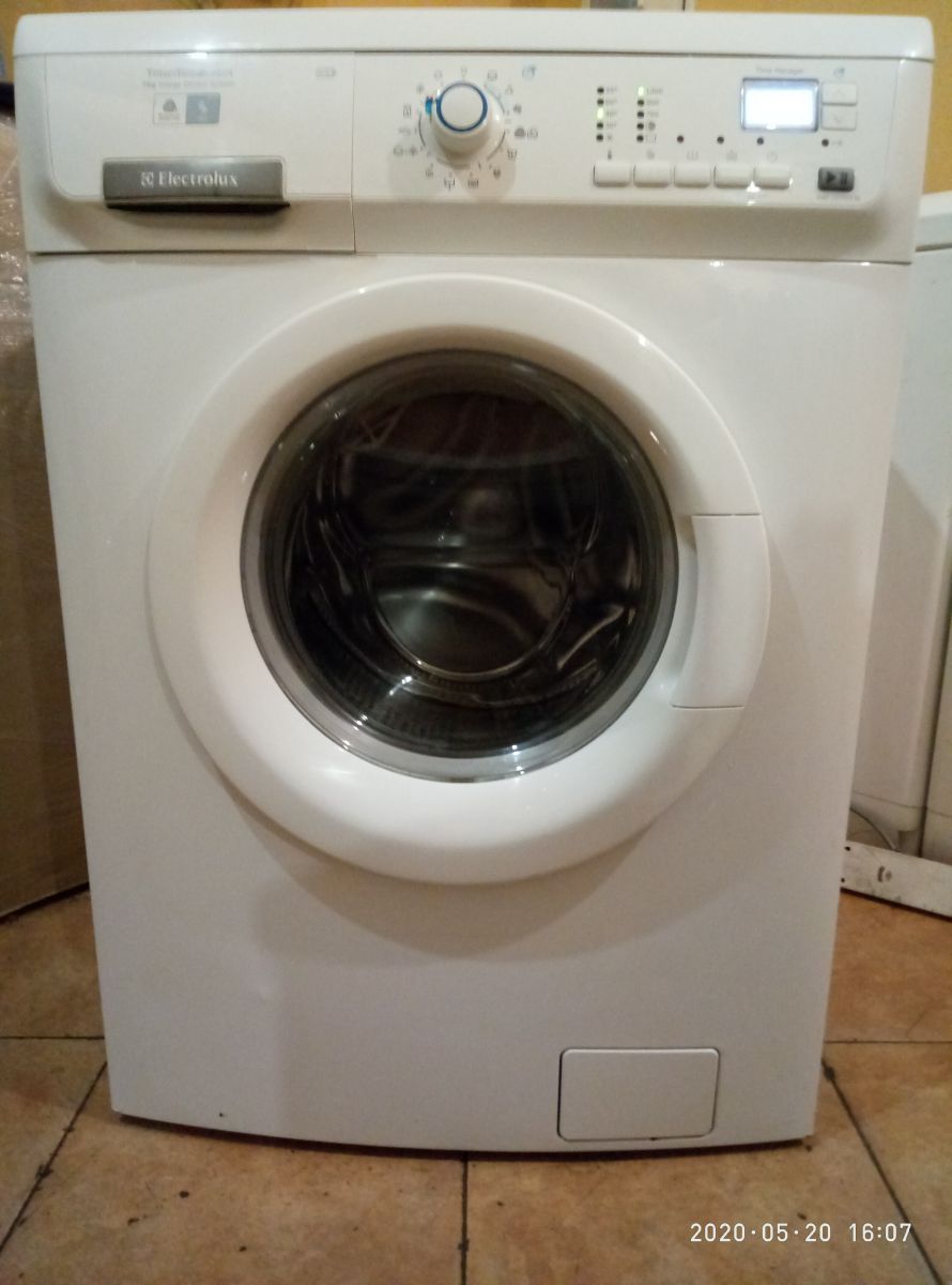ELECTROLUX  EWF 127413W из Европы