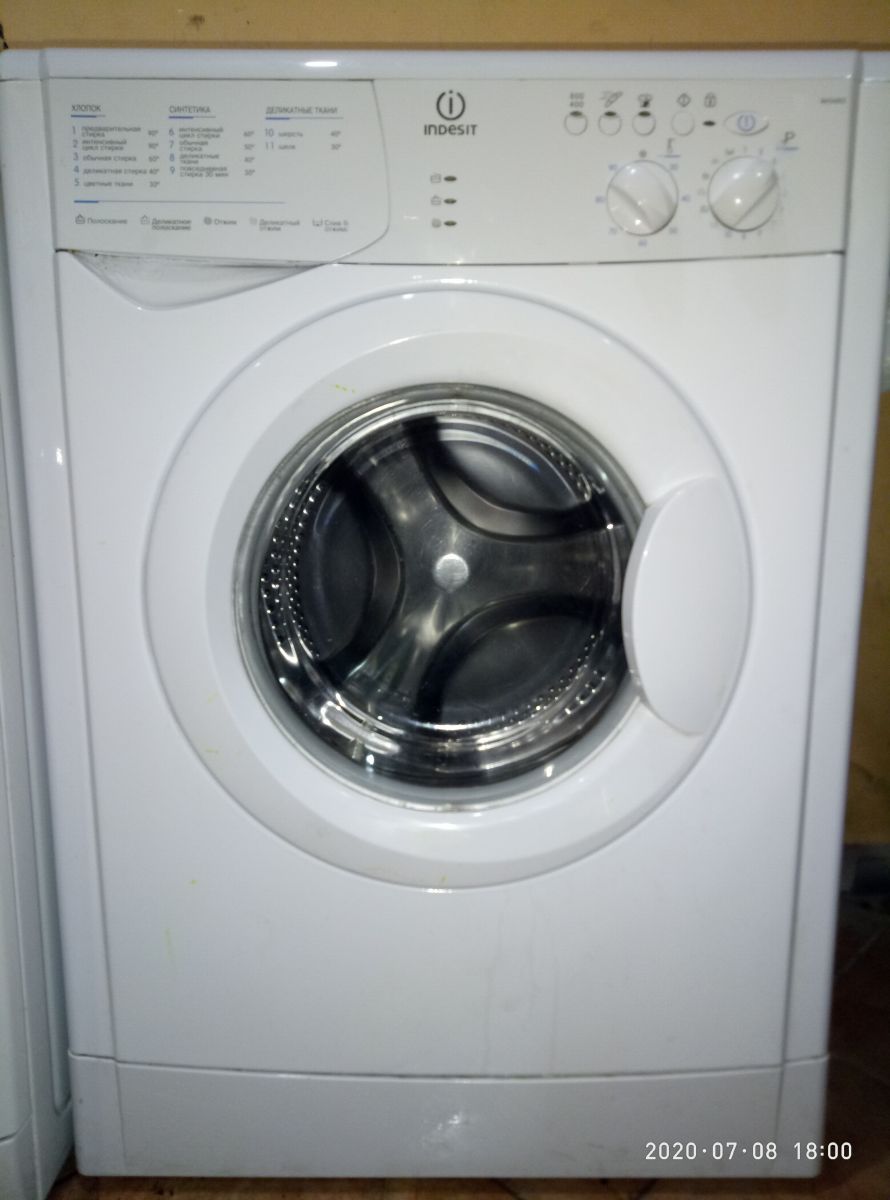  Indesit WISN 82