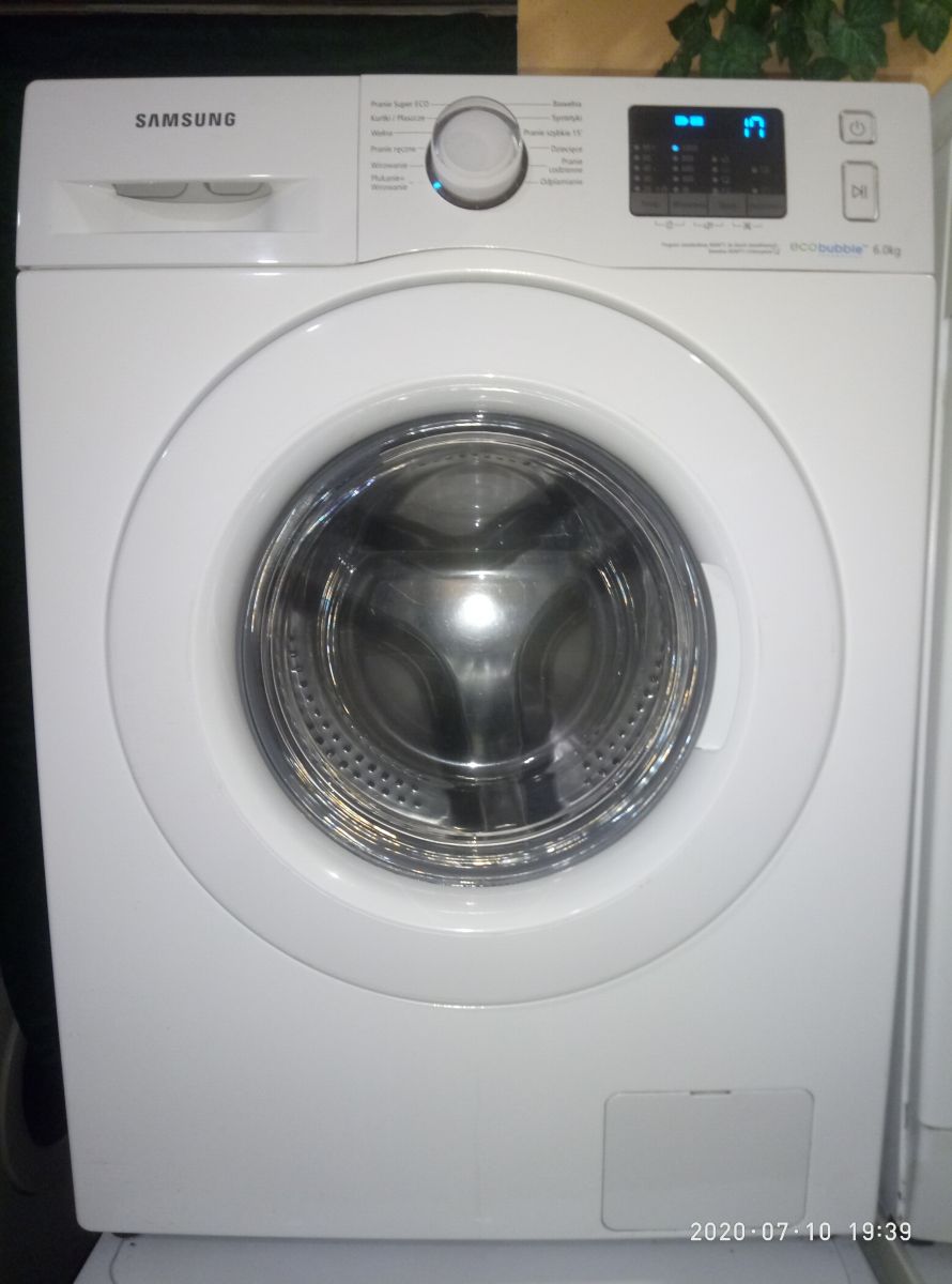 Samsung  WF 60F4EOWOW с Европы
