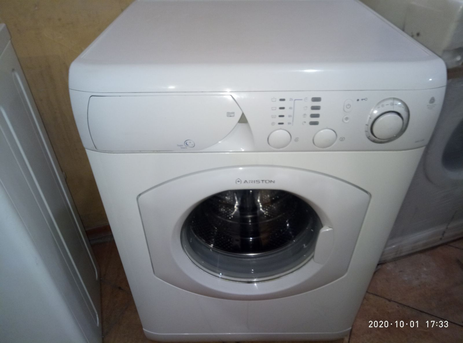 Ariston AVL 109