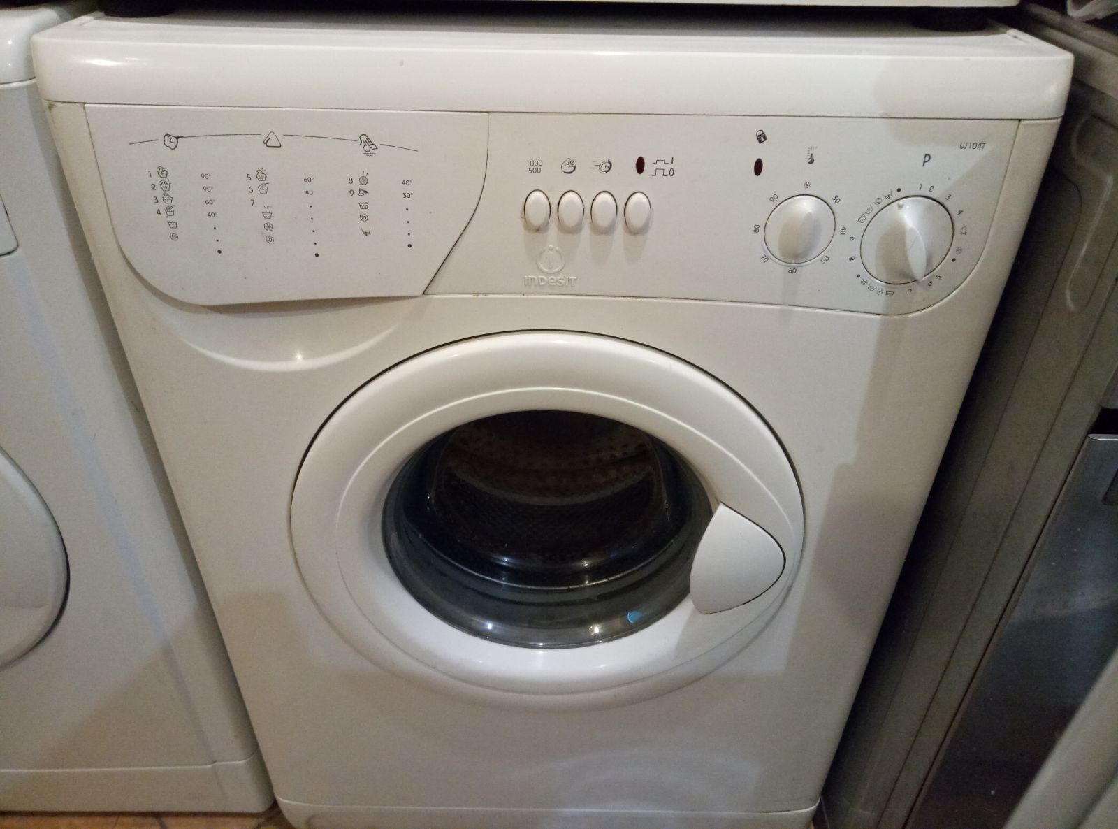  INDESIT W 104 T