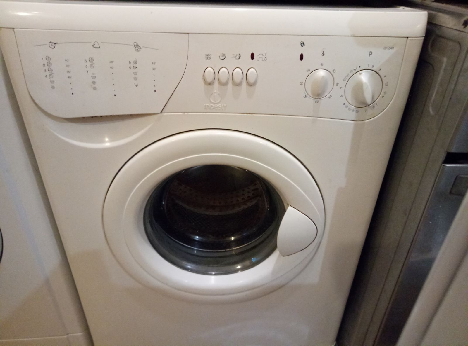 INDESIT W 104 T