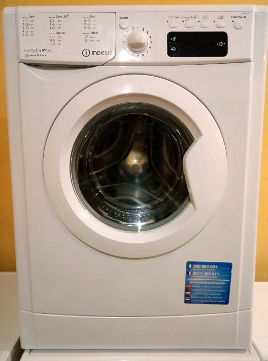  INDESIT IWSE 61281