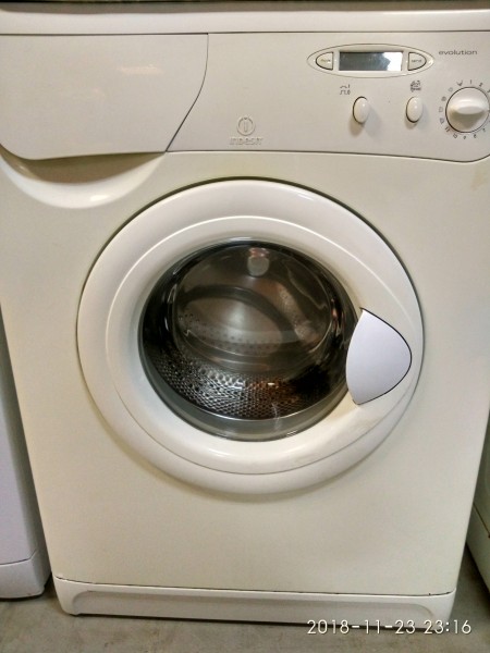 Indesit WE 8 X 